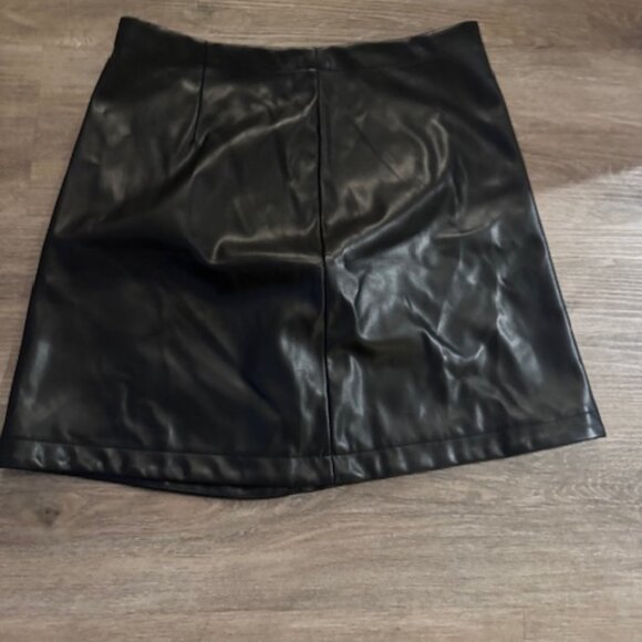 Gap Faux Leather Skirt - Picture 1 of 5